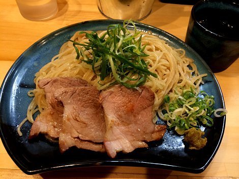 大阪麺哲@盛り.jpg