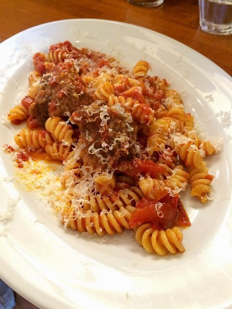 牛すね肉のトマト煮込みパスタ.jpg